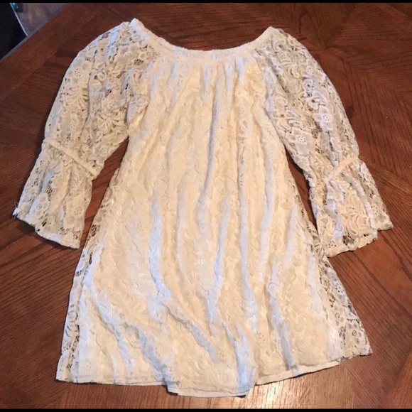 creme ll creme Dresses & Skirts - Cream lace dress